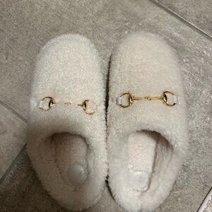 BRAND NEW - Women’s Anthropologie Slippers